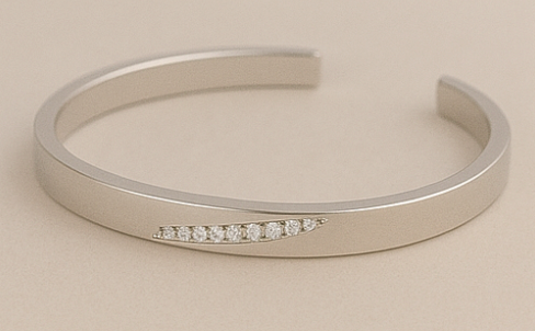 Astra Curve Bangle